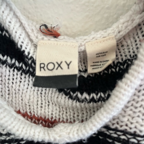 Adorable, rustic Roxy pullover! - Picture 2 of 3